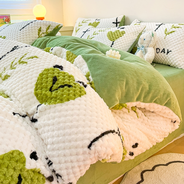 91家纺网 家纺一手货源 找家纺 澳梵家居 2023新款印花豆豆绒牛奶绒四件套 春之物语