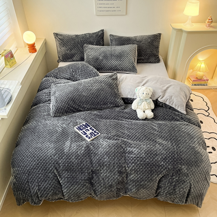 91家纺网 家纺一手货源 找家纺 澳梵家居 2023新款印花豆豆绒牛奶绒四件套 豆豆-灰色