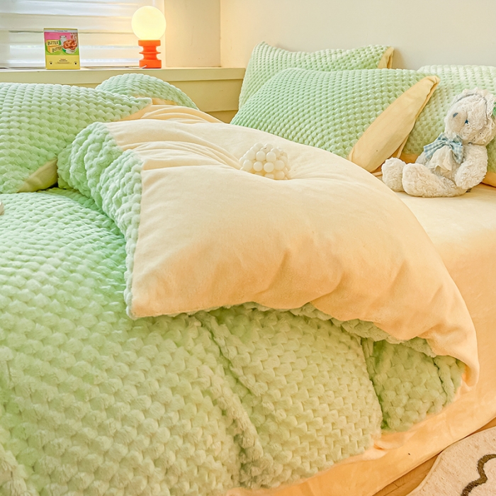 91家纺网 家纺一手货源 找家纺 澳梵家居 2023新款印花豆豆绒牛奶绒四件套 豆豆-嫩绿