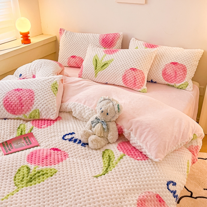 91家纺网 家纺一手货源 找家纺 澳梵家居 2023新款印花豆豆绒牛奶绒四件套 粉色郁金香