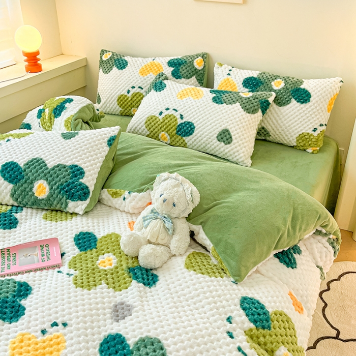 91家纺网 家纺一手货源 找家纺 澳梵家居 2023新款印花豆豆绒牛奶绒四件套 绿色心情