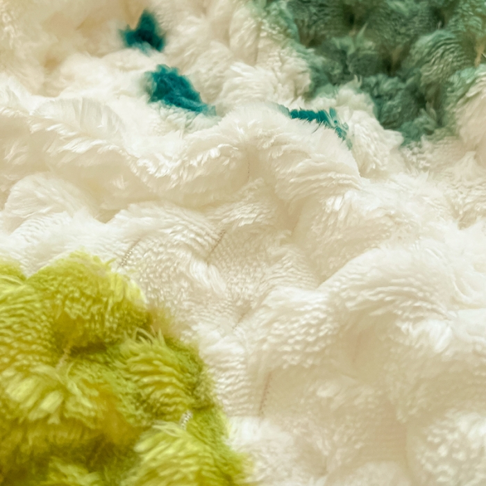 91家纺网 家纺一手货源 找家纺 澳梵家居 2023新款印花豆豆绒牛奶绒四件套 绿色心情