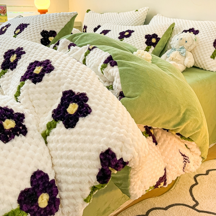 91家纺网 家纺一手货源 找家纺 澳梵家居 2023新款印花豆豆绒牛奶绒四件套 小花花