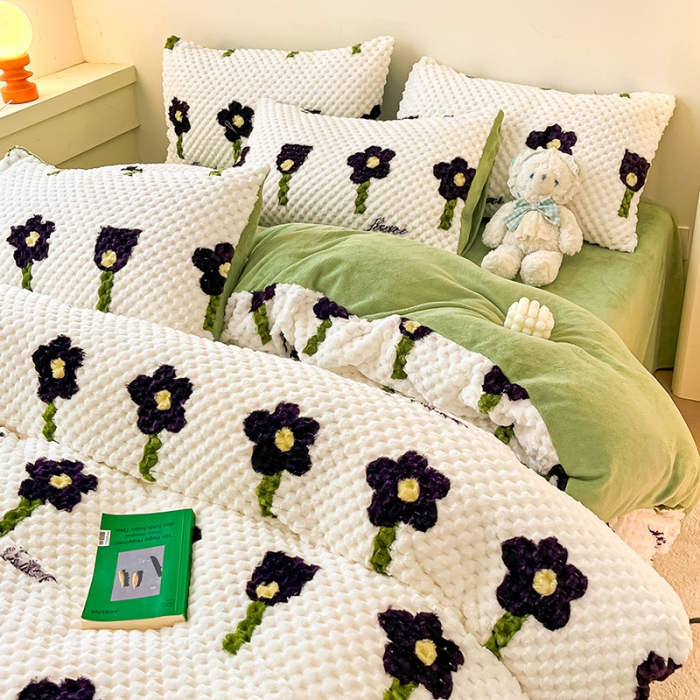 91家纺网 家纺一手货源 找家纺 澳梵家居 2023新款印花豆豆绒牛奶绒四件套 小花花