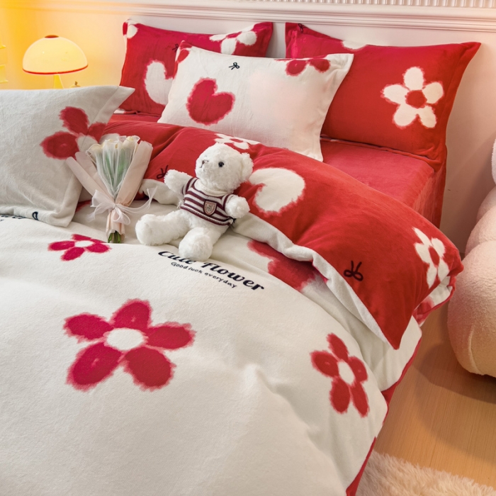 91家纺网 家纺一手货源 找家纺 宜家坊 2023新款小清新加厚印花牛奶绒四件套 简单款-花颜-白