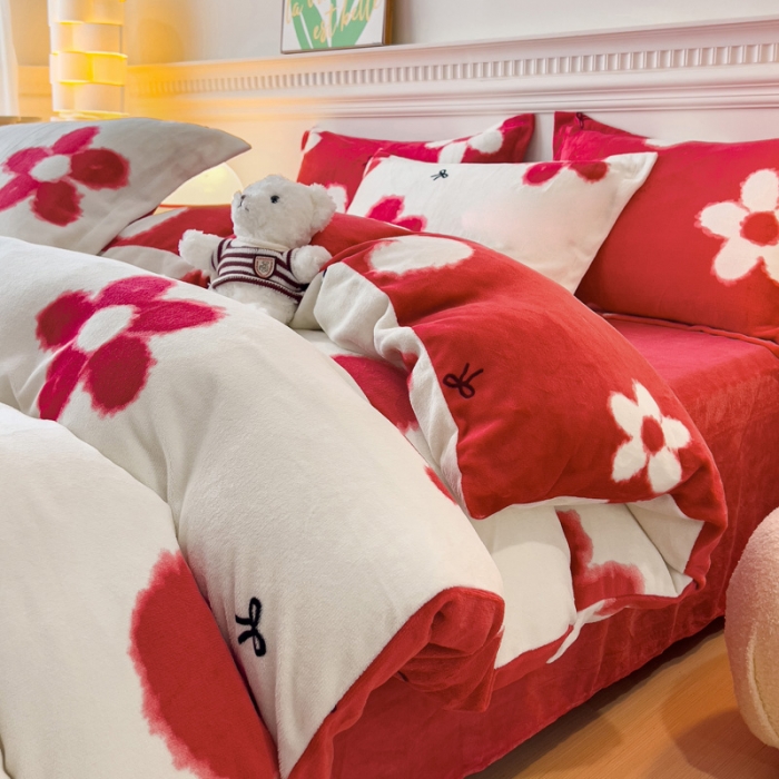 91家纺网 家纺一手货源 找家纺 宜家坊 2023新款小清新加厚印花牛奶绒四件套 简单款-花颜-白