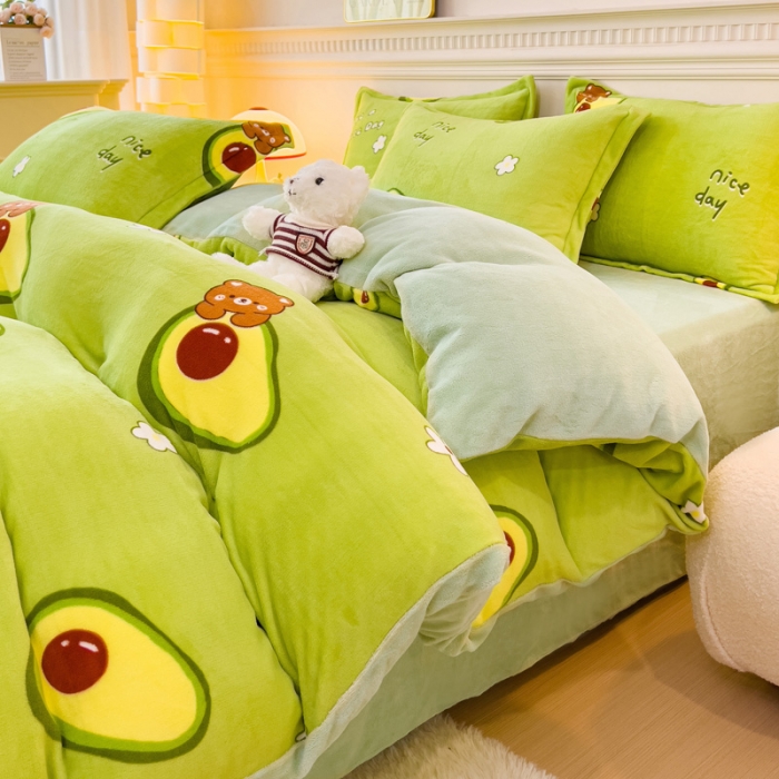 91家纺网 家纺一手货源 找家纺 宜家坊 2023新款小清新加厚印花牛奶绒四件套 简单款-牛油果