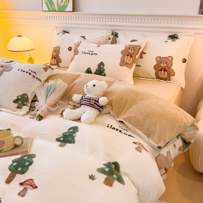 91家纺网 家纺一手货源 找家纺 宜家坊 2023新款小清新加厚印花牛奶绒四件套 简单款-森林小熊