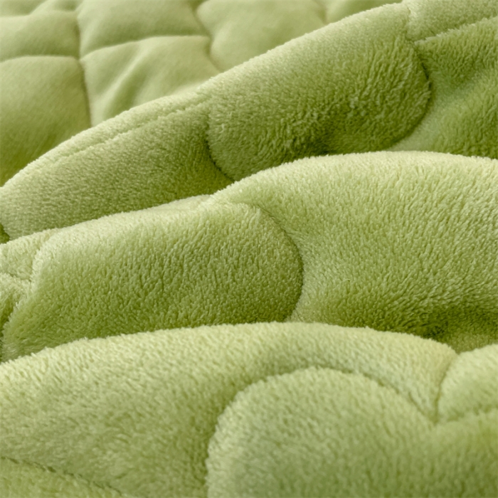 91家纺网 家纺一手货源 找家纺 梦舒羽 2025新款牛奶绒夹棉长枕套宿舍双人枕芯套 芥末绿