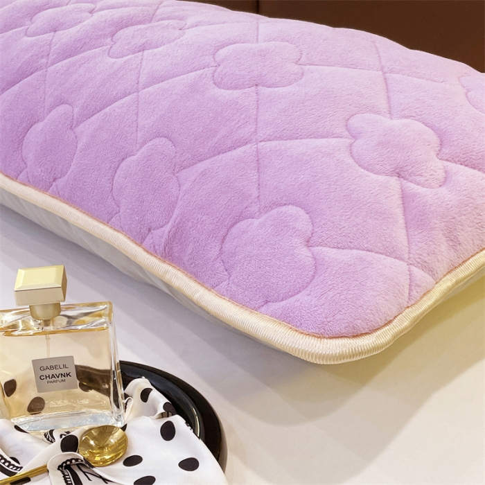 91家纺网 家纺一手货源 找家纺 梦舒羽 2025新款牛奶绒夹棉长枕套宿舍双人枕芯套 玫瑰紫