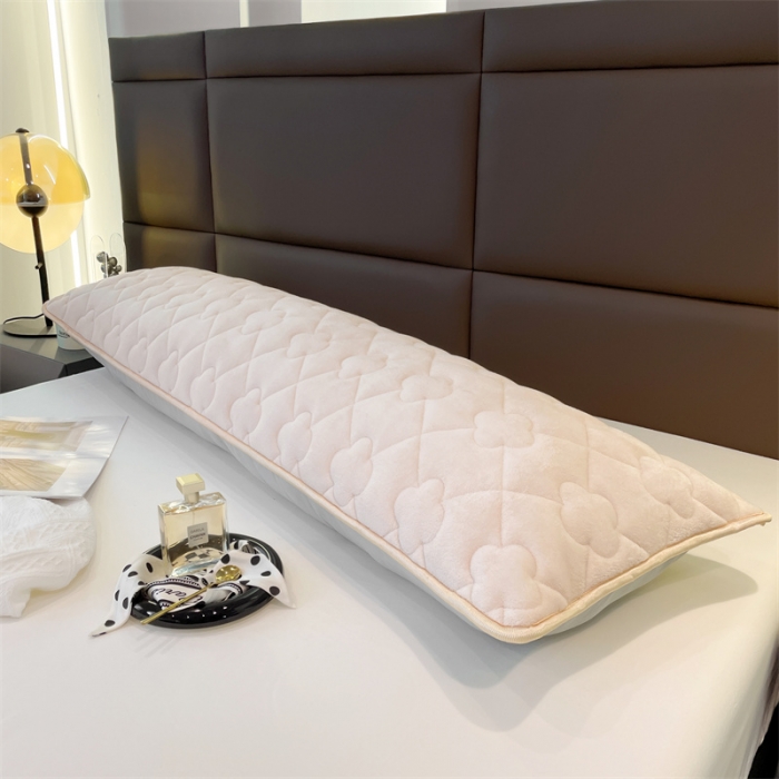 91家纺网 家纺一手货源 找家纺 梦舒羽 2025新款牛奶绒夹棉长枕套宿舍双人枕芯套 米黄