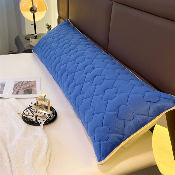 91家纺网 家纺一手货源 找家纺 梦舒羽 2025新款牛奶绒夹棉长枕套宿舍双人枕芯套 深海蓝