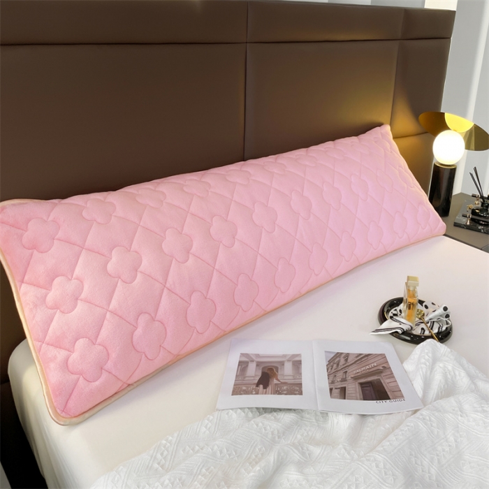 91家纺网 家纺一手货源 找家纺 梦舒羽 2025新款牛奶绒夹棉长枕套宿舍双人枕芯套 樱花粉