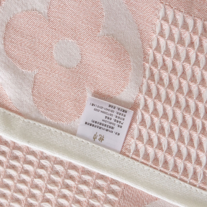 91家纺网 家纺一手货源 找家纺 朴尔 2023新款全棉纱布蜂窝结构系列枕巾系列52x78cm/对 幸运草-嫩粉