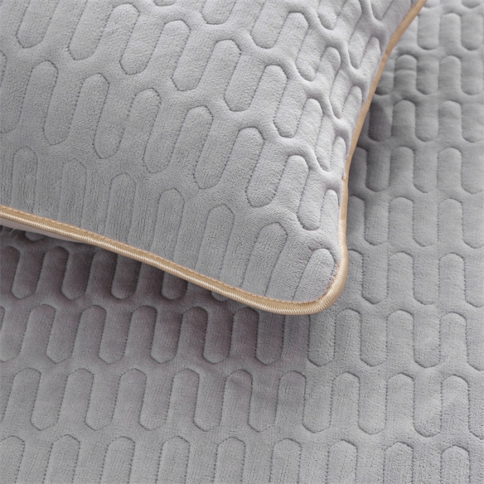 91家纺网 家纺一手货源 找家纺 美优兰 2025秋冬新款牛奶绒榻榻米垫床盖（可定制） 素沫