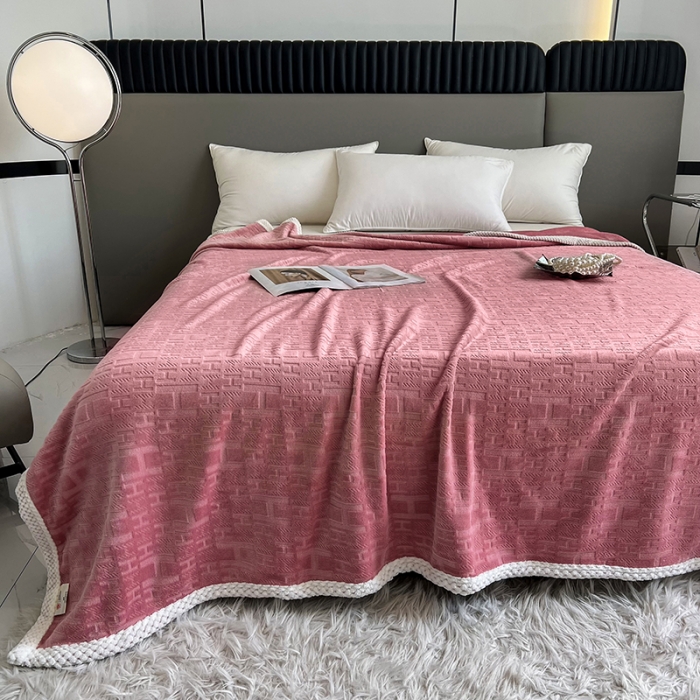 91家纺网 家纺一手货源 找家纺 小米笠 2023新款立体剪花牛奶绒毯 赫本粉