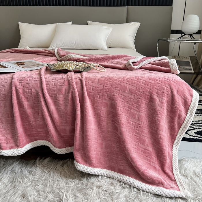 91家纺网 家纺一手货源 找家纺 小米笠 2023新款立体剪花牛奶绒毯 赫本粉