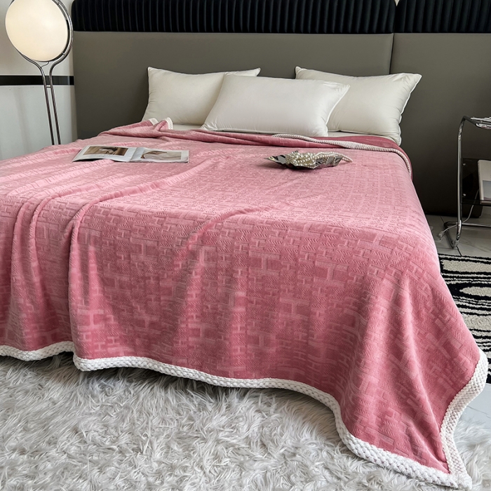 91家纺网 家纺一手货源 找家纺 小米笠 2023新款立体剪花牛奶绒毯 赫本粉