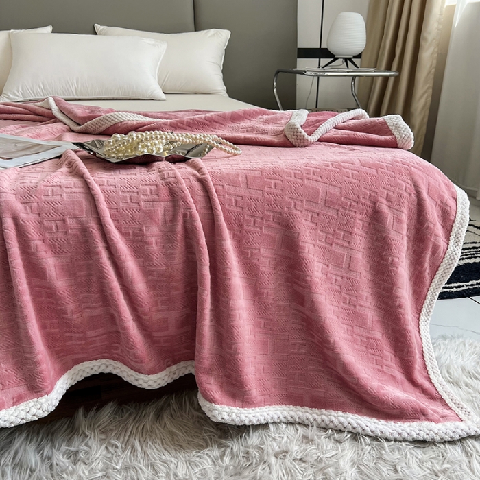 91家纺网 家纺一手货源 找家纺 小米笠 2023新款立体剪花牛奶绒毯 赫本粉