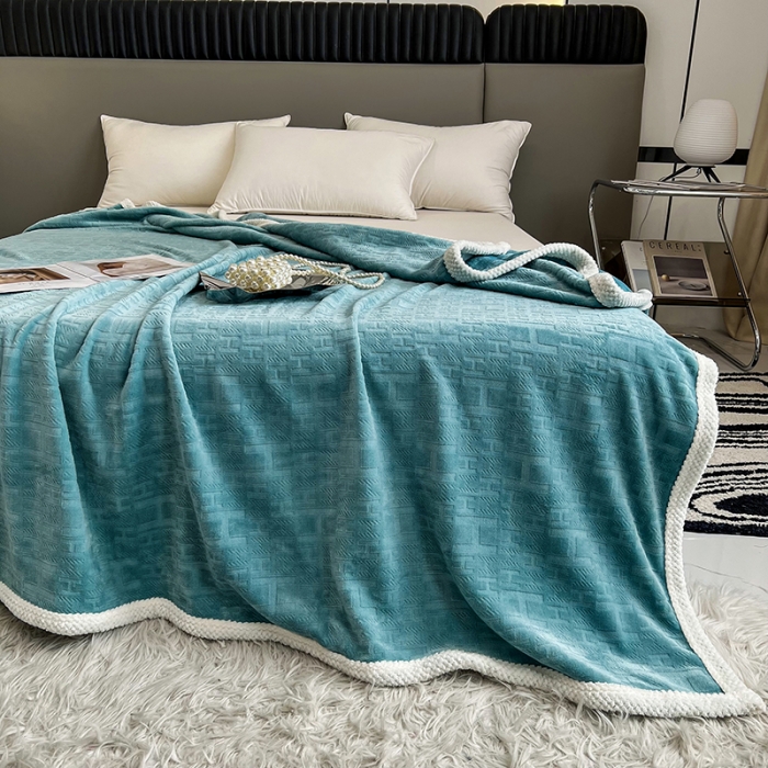 91家纺网 家纺一手货源 找家纺 小米笠 2023新款立体剪花牛奶绒毯 松霜绿