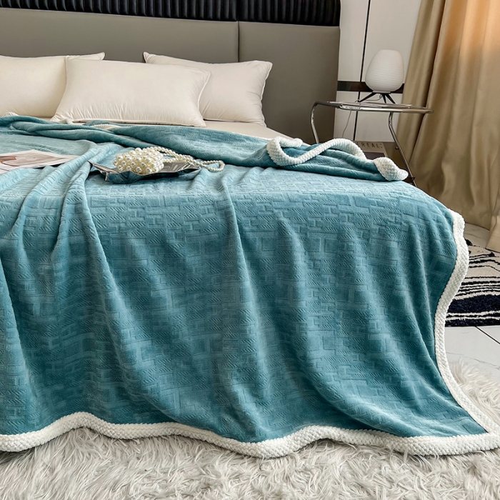 91家纺网 家纺一手货源 找家纺 小米笠 2023新款立体剪花牛奶绒毯 松霜绿