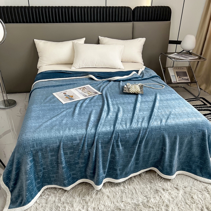 91家纺网 家纺一手货源 找家纺 小米笠 2023新款立体剪花牛奶绒毯 星海蓝