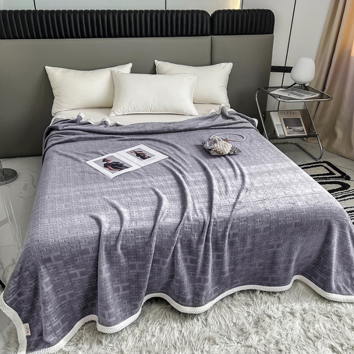 91家纺网 家纺一手货源 找家纺 小米笠 2023新款立体剪花牛奶绒毯 玄紫灰