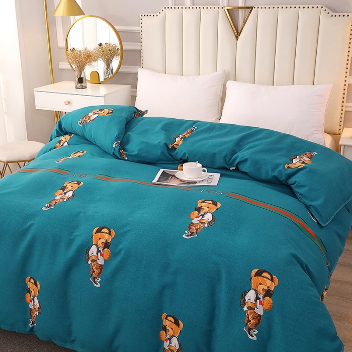 91家纺网 家纺一手货源 找家纺 晶缦 2023新款典雅系全棉活性磨毛四件套 潮玩小熊蓝