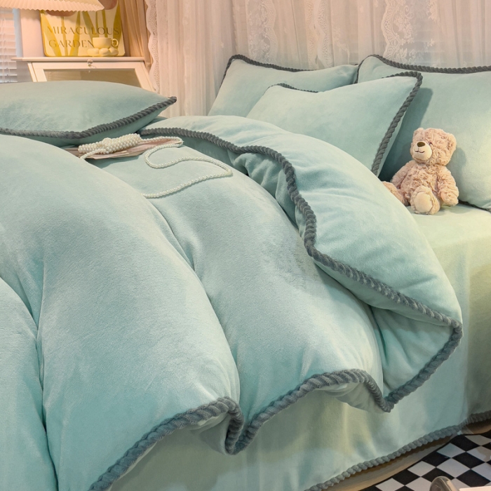 91家纺网 家纺一手货源 找家纺 欧冠 2023新款加厚牛奶绒纯色优雅四件套 优雅-慕蓝