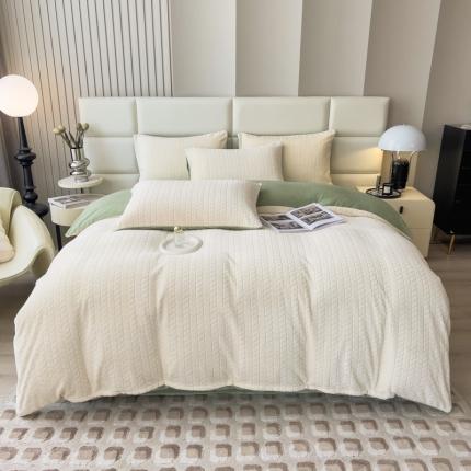 91家纺网 家纺一手货源 找家纺 印季 2024新款立体剪花牛奶绒保暖四件套-麦穗 奶白-草绿