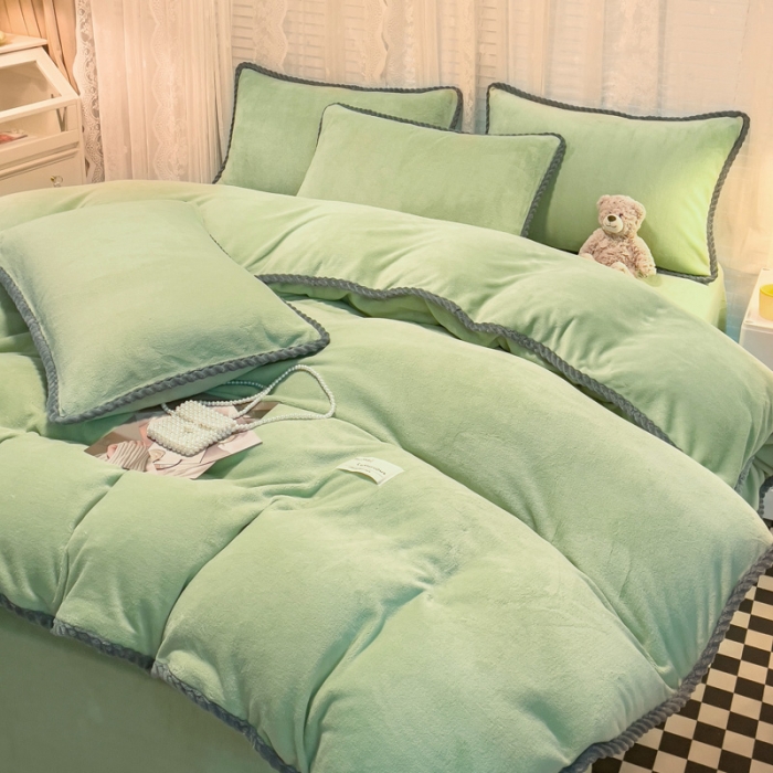 91家纺网 家纺一手货源 找家纺 欧冠 2023新款加厚牛奶绒纯色优雅四件套 优雅-牛油果