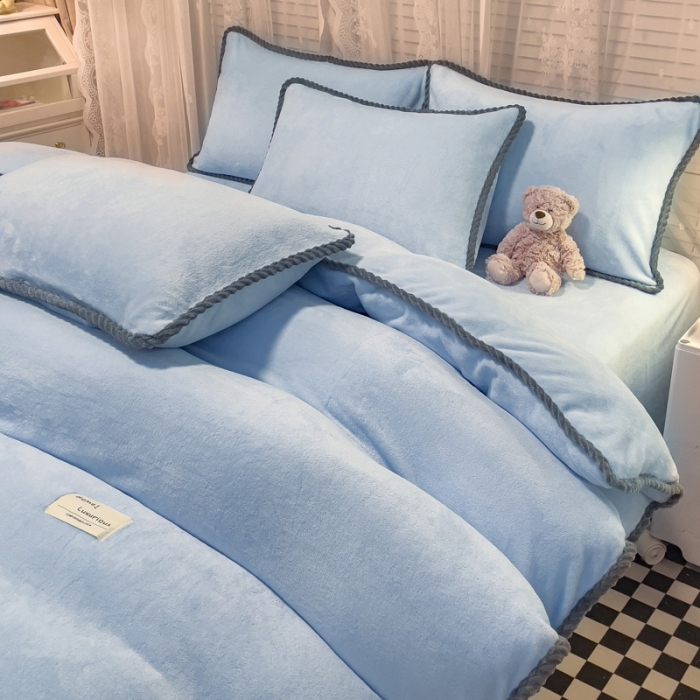 91家纺网 家纺一手货源 找家纺 欧冠 2023新款加厚牛奶绒纯色优雅四件套 优雅-天蓝