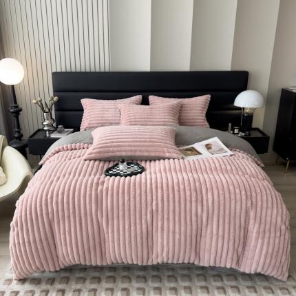 91家纺网 家纺一手货源 找家纺 印季 2024新款立体剪花条纹兔毛绒四件套 豆沙-灰