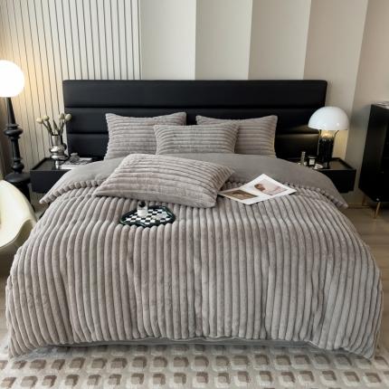 91家纺网 家纺一手货源 找家纺 （总）印季 2024新款立体剪花条纹兔毛绒四件套