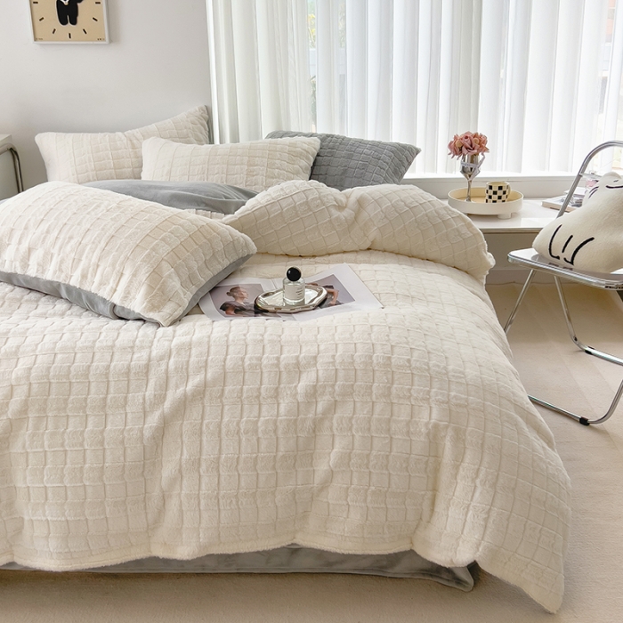 91家纺网 家纺一手货源 找家纺 欧冠 2023秋冬320克兔兔绒四件套 奶白灰