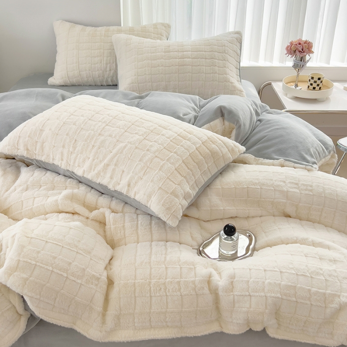 91家纺网 家纺一手货源 找家纺 欧冠 2023秋冬320克兔兔绒四件套 奶白灰