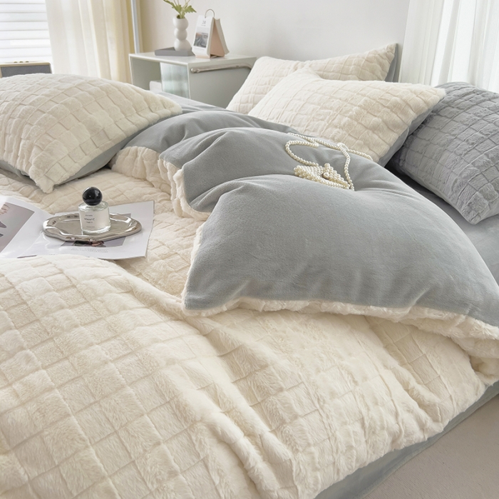 91家纺网 家纺一手货源 找家纺 欧冠 2023秋冬320克兔兔绒四件套 奶白灰