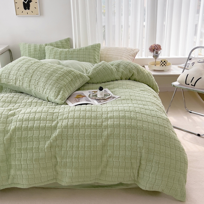 91家纺网 家纺一手货源 找家纺 欧冠 2023秋冬320克兔兔绒四件套 清新绿