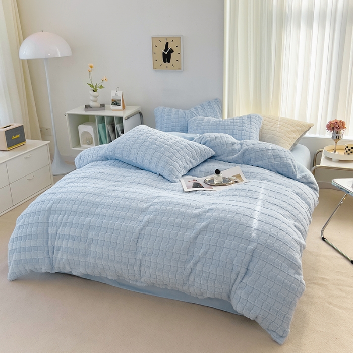 91家纺网 家纺一手货源 找家纺 欧冠 2023秋冬320克兔兔绒四件套 天空蓝