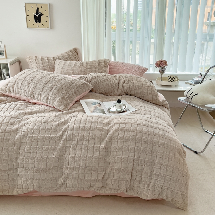 91家纺网 家纺一手货源 找家纺 欧冠 2023秋冬320克兔兔绒四件套 香槟棕