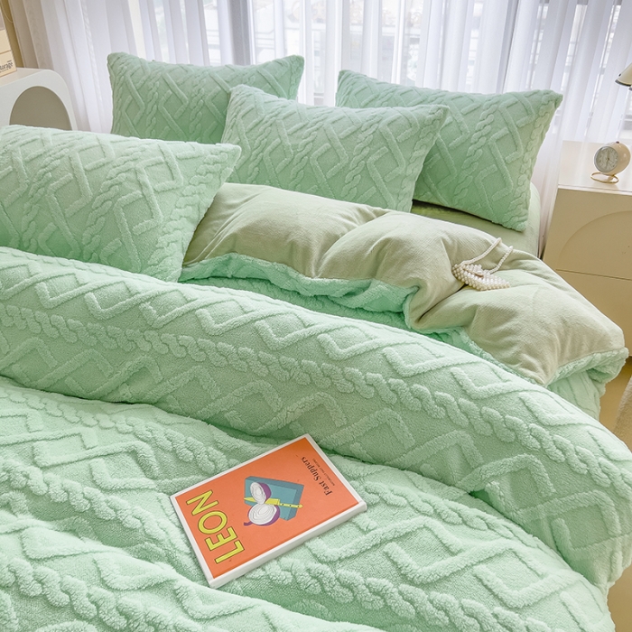 91家纺网 家纺一手货源 找家纺 （总）欧冠  2023秋冬加厚塔芙绒简约款牛奶绒四件套