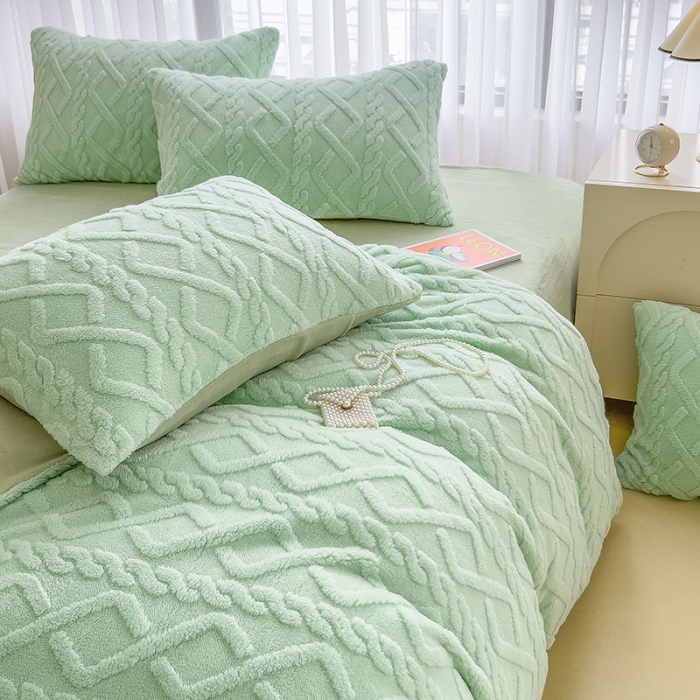 91家纺网 家纺一手货源 找家纺 （总）欧冠  2023秋冬加厚塔芙绒简约款牛奶绒四件套