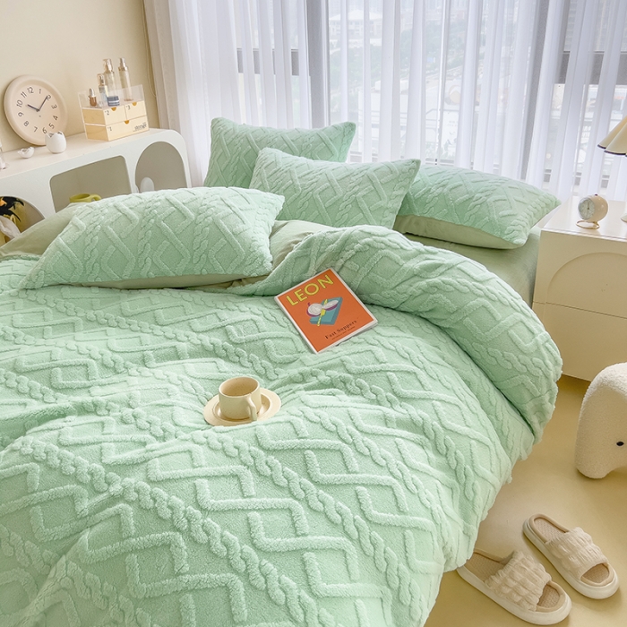 91家纺网 家纺一手货源 找家纺 欧冠  2023秋冬加厚塔芙绒简约款牛奶绒四件套 抹茶