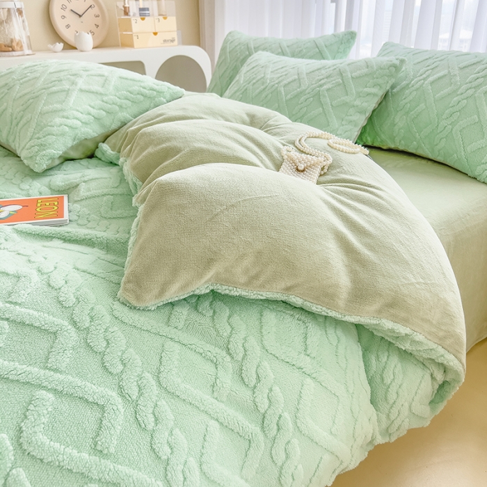 91家纺网 家纺一手货源 找家纺 欧冠  2023秋冬加厚塔芙绒简约款牛奶绒四件套 抹茶