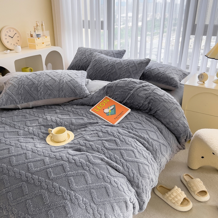 91家纺网 家纺一手货源 找家纺 欧冠  2023秋冬加厚塔芙绒简约款牛奶绒四件套 浅灰