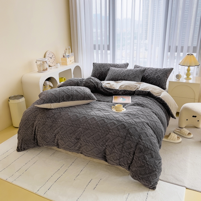 91家纺网 家纺一手货源 找家纺 欧冠  2023秋冬加厚塔芙绒简约款牛奶绒四件套 深灰