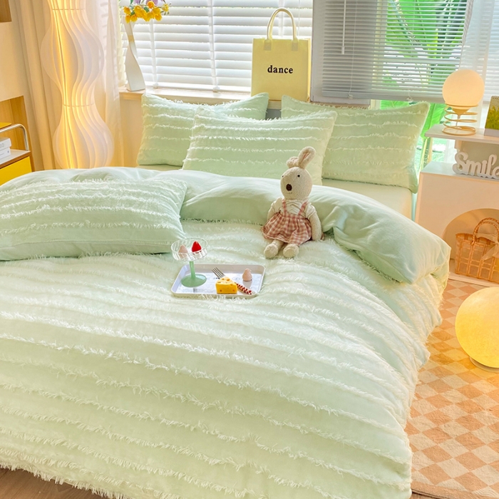 91家纺网 家纺一手货源 找家纺 欧冠 2023秋冬新款牛奶绒提花简约款牛奶绒四件套 茶绿