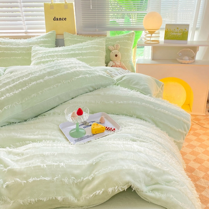 91家纺网 家纺一手货源 找家纺 欧冠 2023秋冬新款牛奶绒提花简约款牛奶绒四件套 茶绿