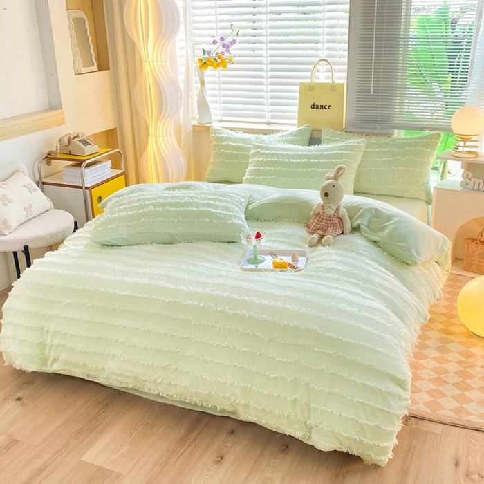 91家纺网 家纺一手货源 找家纺 欧冠 2023秋冬新款牛奶绒提花简约款牛奶绒四件套 茶绿