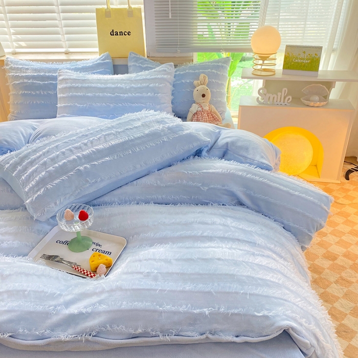 91家纺网 家纺一手货源 找家纺 欧冠 2023秋冬新款牛奶绒提花简约款牛奶绒四件套 可可蓝